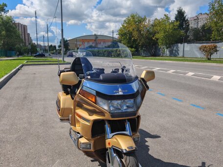 1995 Honda GL 1500 Gold Wing, золотистый, 600000 рублей, вид 1