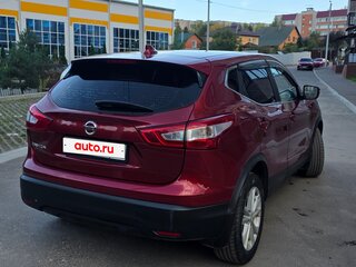 2017 Nissan Qashqai II, красный, 1700000 рублей, вид 3