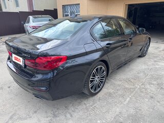 2018 BMW 5 серии 530d xDrive VII (G30/G31/G38), серый, 5200000 рублей, вид 3