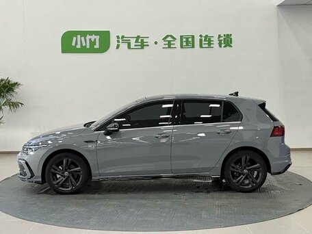 2023 Volkswagen Golf VIII, серый, 1950000 рублей, вид 5
