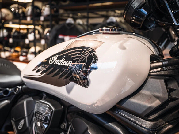 2026 Indian Scout, серый, 2440000 рублей - вид 11