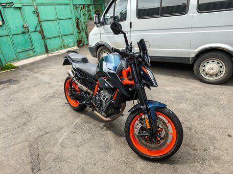2022 KTM 890 Duke R, чёрный, 900000 рублей, вид 3
