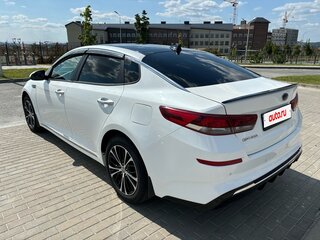 2019 Kia Optima IV Рестайлинг, белый, 2090000 рублей, вид 5