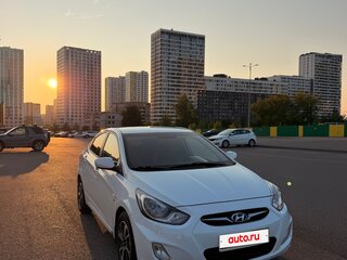2012 Hyundai Solaris I, белый, 700000 рублей, вид 1