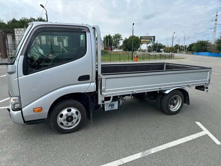2021 Toyota Dyna, серебристый, 5000000 рублей, вид 5