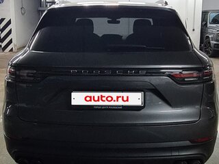 2019 Porsche Cayenne III, серый, 5400000 рублей, вид 4