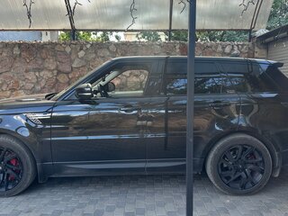 2017 Land Rover Range Rover Sport II, чёрный, 3500000 рублей, вид 3