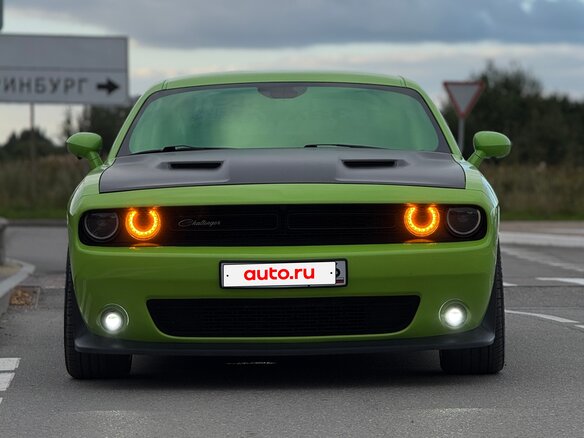 2019 Dodge Challenger III Рестайлинг 2, зелёный, 5000000 рублей - вид 17