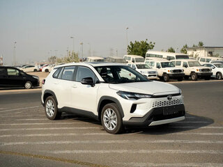 2026 Toyota Corolla Cross I Рестайлинг, белый, 3300000 рублей, вид 4