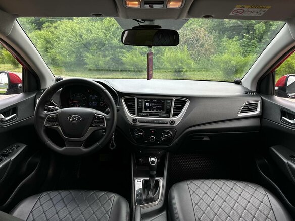 2020 Hyundai Solaris II Рестайлинг, красный, 1050000 рублей - вид 16
