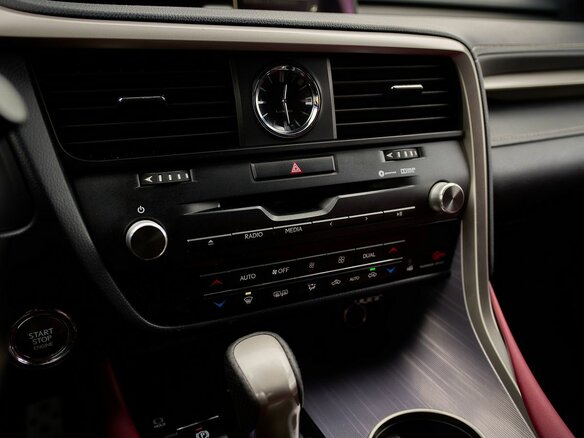 2018 Lexus RX 300 IV, белый, 3917000 рублей - вид 11