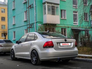 2013 Volkswagen Polo V, серый, 800000 рублей, вид 2