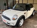 2010 Mini Hatch One II (R56) Рестайлинг, белый, 950000 рублей