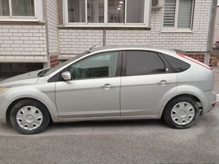 2008 Ford Focus II Рестайлинг, серебристый, 445000 рублей, вид 4