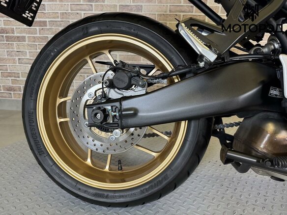 2024 Yamaha MT-09 Tracer (FJ-09), белый, 1495000 рублей - вид 18