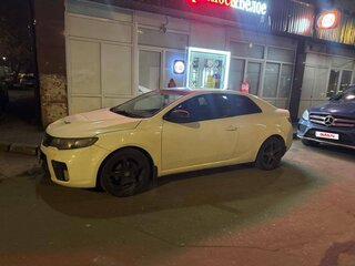2010 Kia Cerato Koup II, белый, 890000 рублей, вид 4