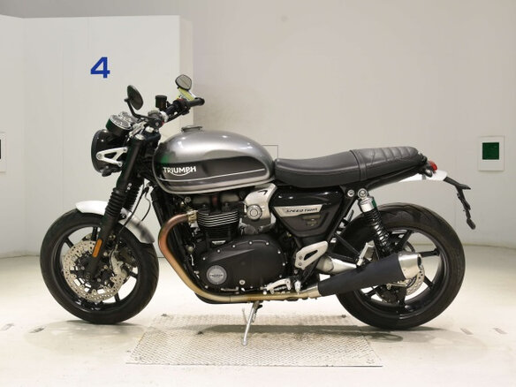 2020 Triumph Speed Twin, серый, 900000 рублей - вид 1