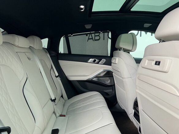 2022 BMW X6 M50i III (G06), синий, 10990000 рублей - вид 14