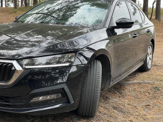 2022 Skoda Octavia IV (A8), чёрный, 1589000 рублей, вид 4