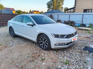 2017 Volkswagen Passat B8, белый, 1540000 рублей, вид 2