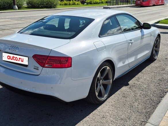 2016 Audi A5 I (8T) Рестайлинг, белый, 3000000 рублей - вид 4