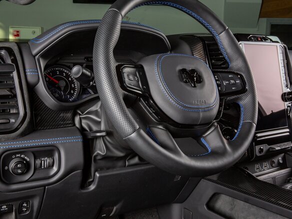 2024 Ram 1500 Crew Cab V Рестайлинг, чёрный, 9998000 рублей - вид 23