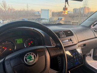 2011 Skoda Fabia II Рестайлинг, белый, 650000 рублей, вид 5