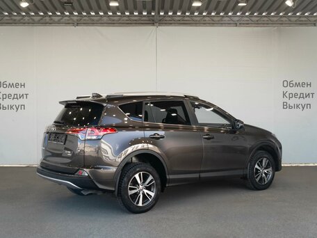 2018 Toyota RAV4 IV (XA40) Рестайлинг, коричневый, 2099000 рублей, вид 2