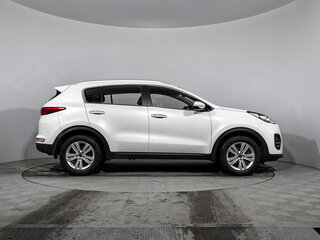 2017 Kia Sportage IV, белый, 2123500 рублей, вид 4
