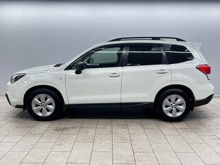 2017 Subaru Forester IV Рестайлинг 2, белый, 1755000 рублей, вид 2