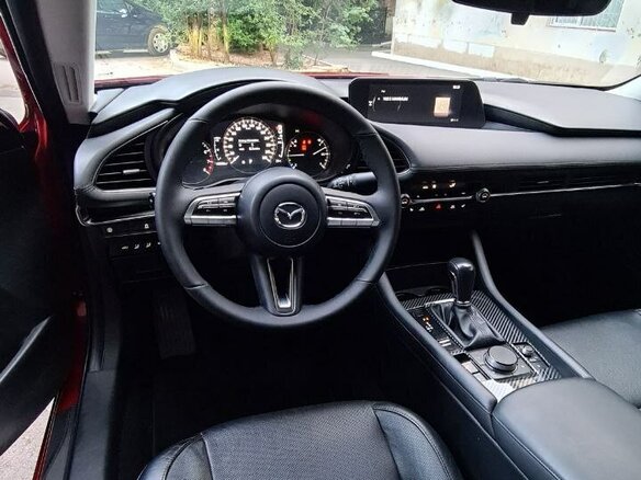 2019 Mazda 3 IV (BP), красный, 2000000 рублей - вид 9