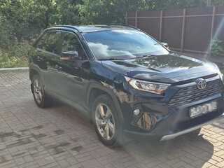 2021 Toyota RAV4 V (XA50), чёрный, 3400000 рублей, вид 3