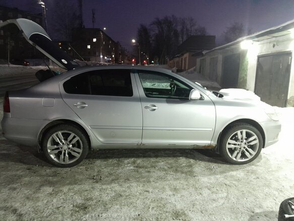 2011 Skoda Octavia II (A5) Рестайлинг, серый, 405000 рублей - вид 3