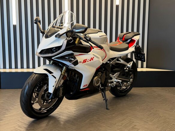2026 QJMotor SRK 421 RR, белый, 629000 рублей - вид 6