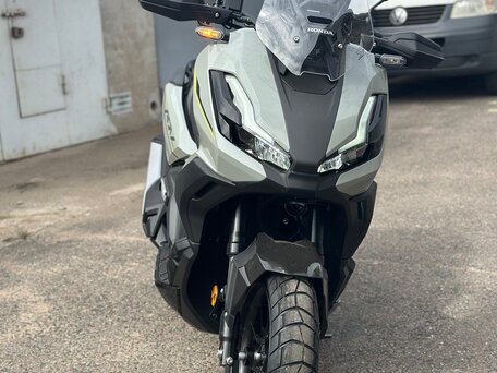 2026 Honda ADV350, серый, 950000 рублей, вид 3