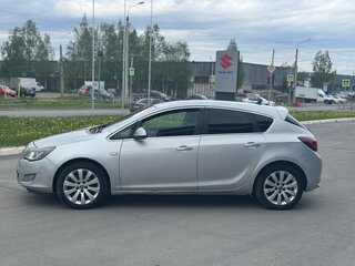 2011 Opel Astra J, серебристый, 340000 рублей, вид 2