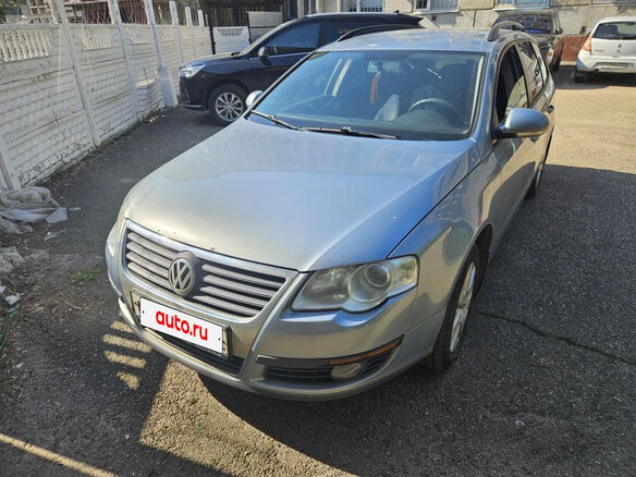 2008 Volkswagen Passat B6, серый, 480000 рублей - вид 1