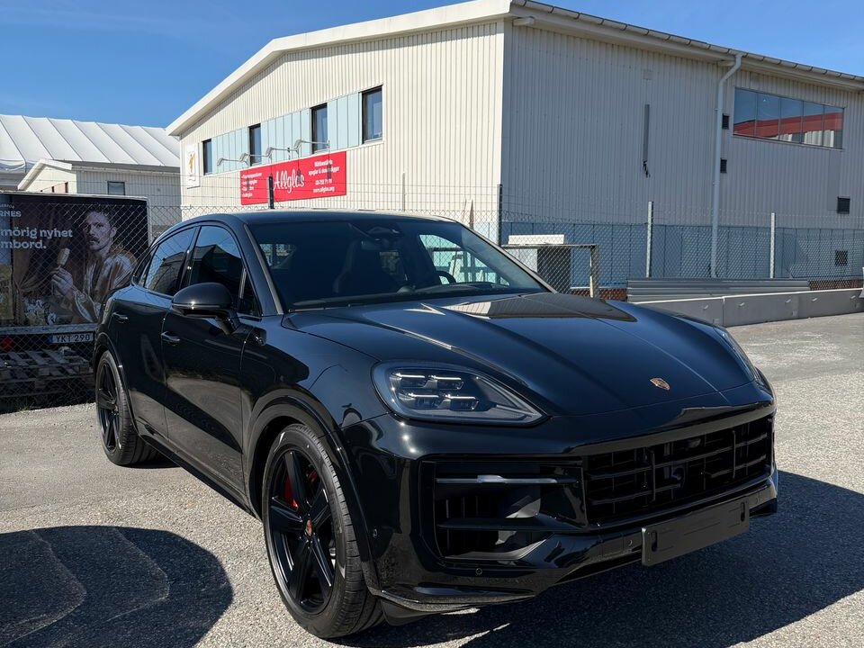 Открыть фотографии: Porsche Cayenne III Рестайлинг