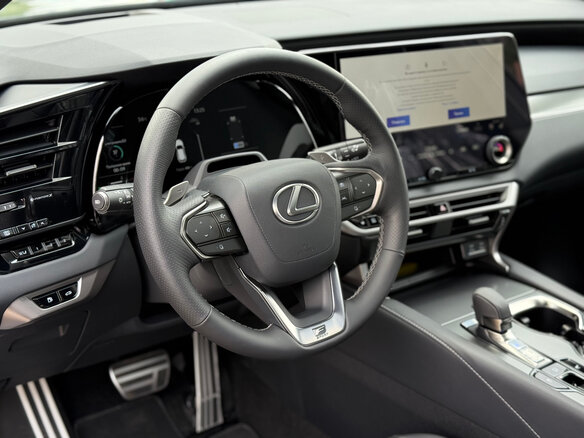 2026 Lexus RX 500h V, чёрный, 12140000 рублей - вид 8