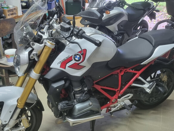 2015 BMW R 1200 R, красный, 850000 рублей - вид 2