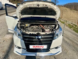 2015 Toyota Noah III (R80), белый, 1850000 рублей, вид 4