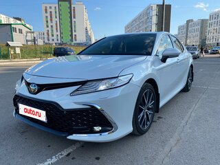 2021 Toyota Camry VIII (XV70), белый, 3000000 рублей, вид 1