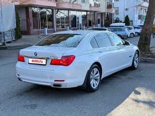 2008 BMW 7 серии Long 740Li V (F01/F02/F04), белый, 1600000 рублей, вид 4