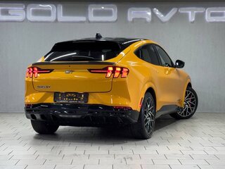 2021 Ford Mustang Mach-E 98 kWh I, жёлтый, 4550000 рублей, вид 5