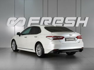 2020 Toyota Camry VIII (XV70), белый, 3030000 рублей, вид 2