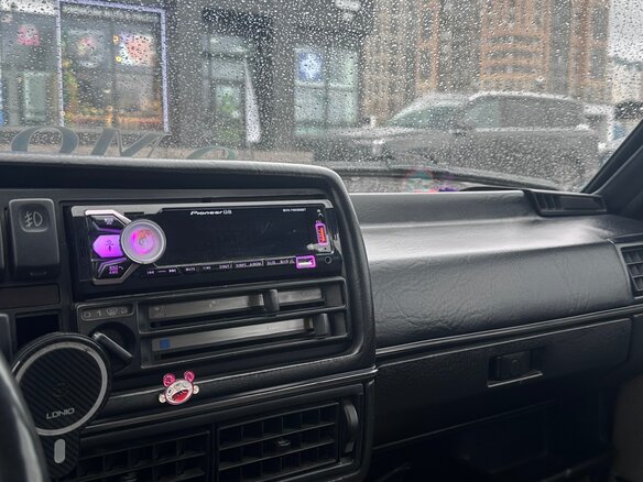 1989 Volkswagen Jetta II, красный, 195000 рублей - вид 15