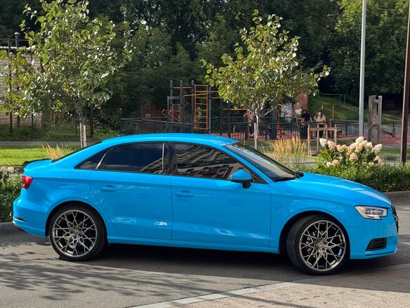2019 Audi A3 III (8V) Рестайлинг, голубой, 1400000 рублей - вид 18