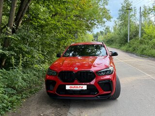 2022 BMW X6 M Competition III (F96), красный, 10000000 рублей, вид 2
