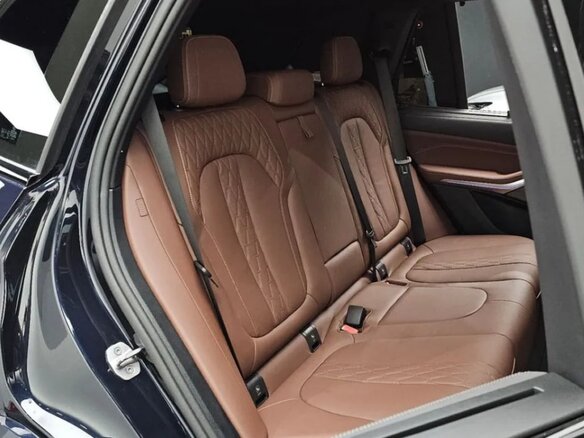2025 BMW X5 30d IV (G05/G18) Рестайлинг, чёрный, 12291802 рублей - вид 11