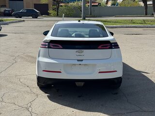 2013 Chevrolet Volt I, белый, 700000 рублей, вид 4